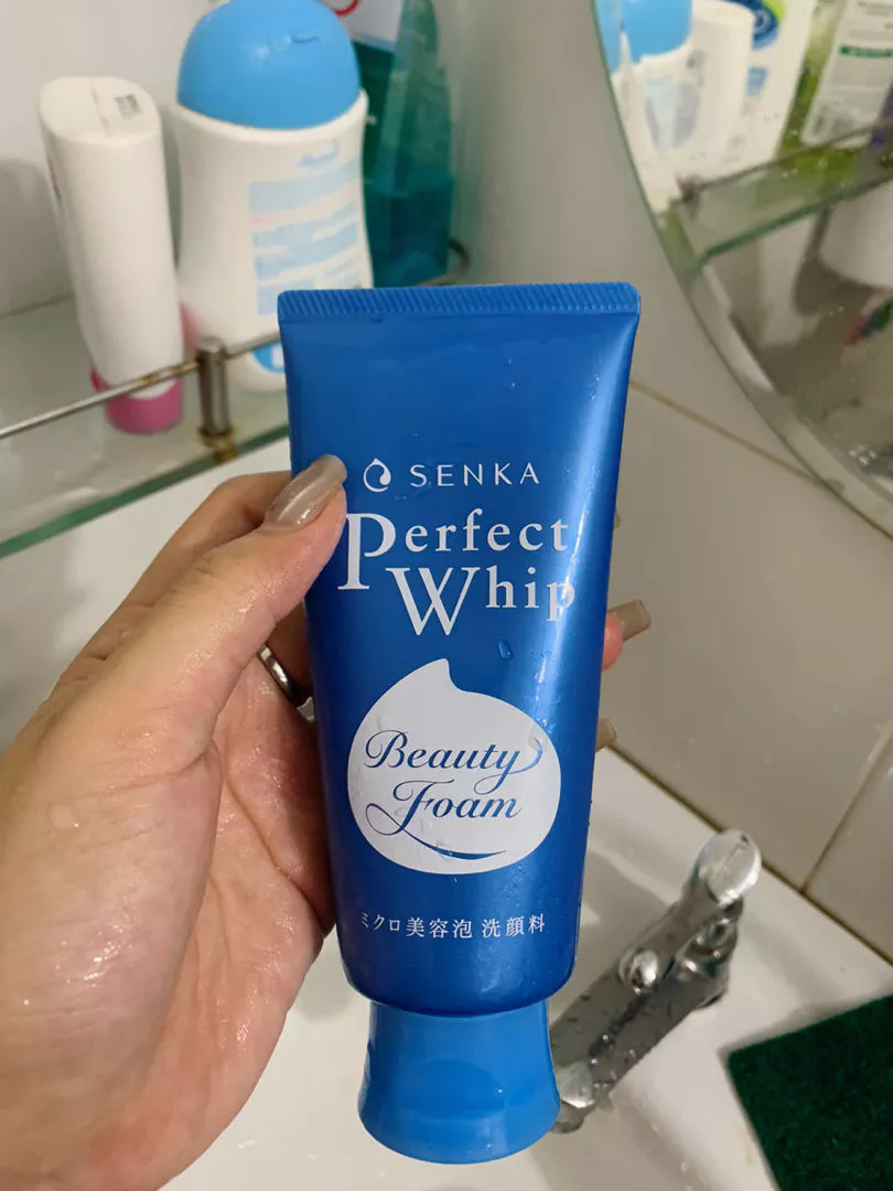 Senka Perfect Whip - sữa rửa mặt làm sạch sâu