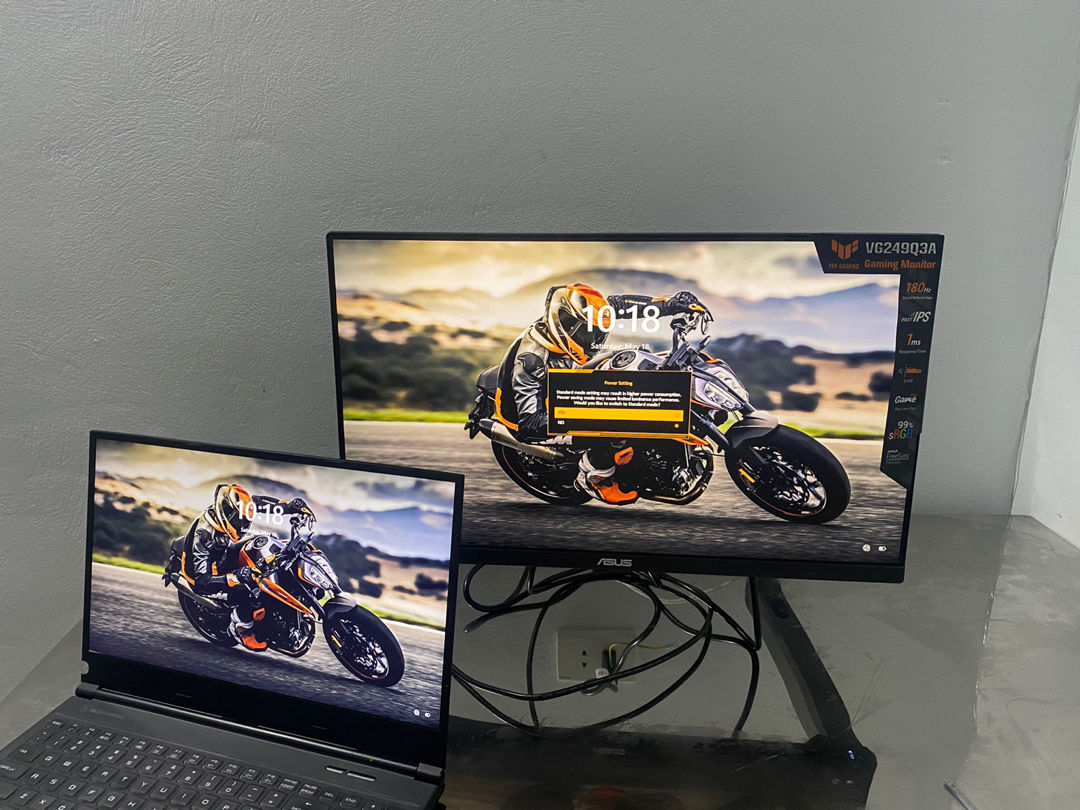 Cổng kết nối trên màn hình Asus
