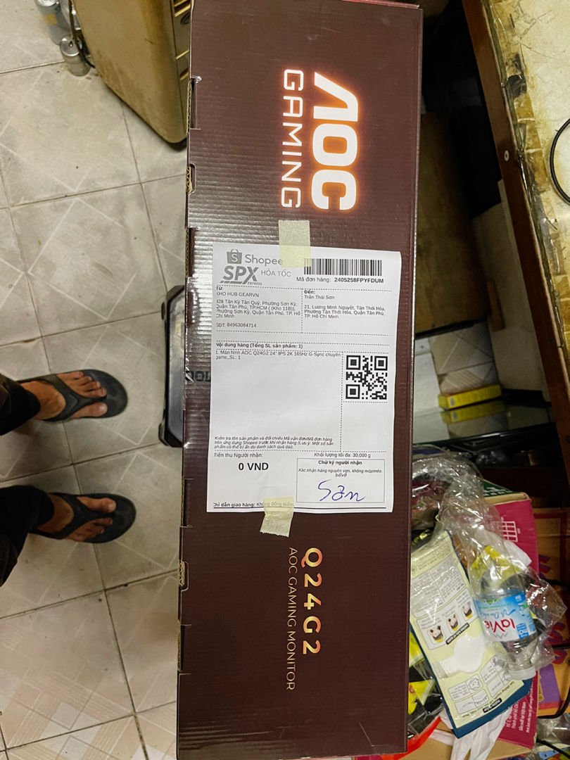 Màn hình AOC Q24G4E khi bố trí
