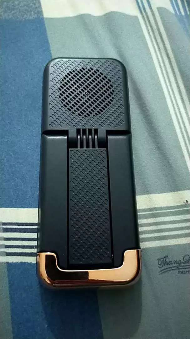 Loa Bluetooth Kèm Giá đỡ điện thoại WYS-2301BT/ WJ-S1 Bass căng xoay 360 độ Led RGB âm thanh hay. - ảnh 5