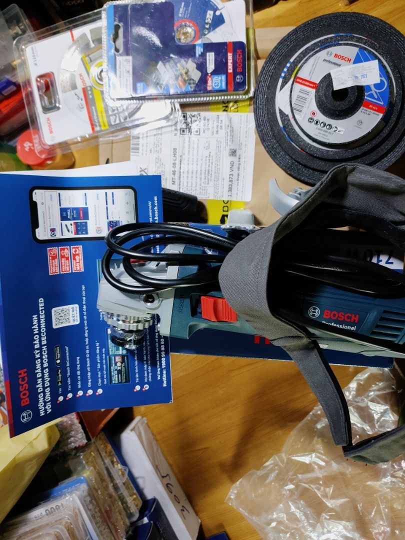 Nón Bosch kiểu nửa đầu
