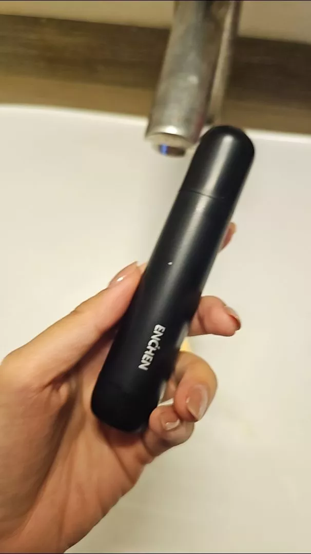 Máy tỉa lông mũi Enchen EN005 dùng pin AA