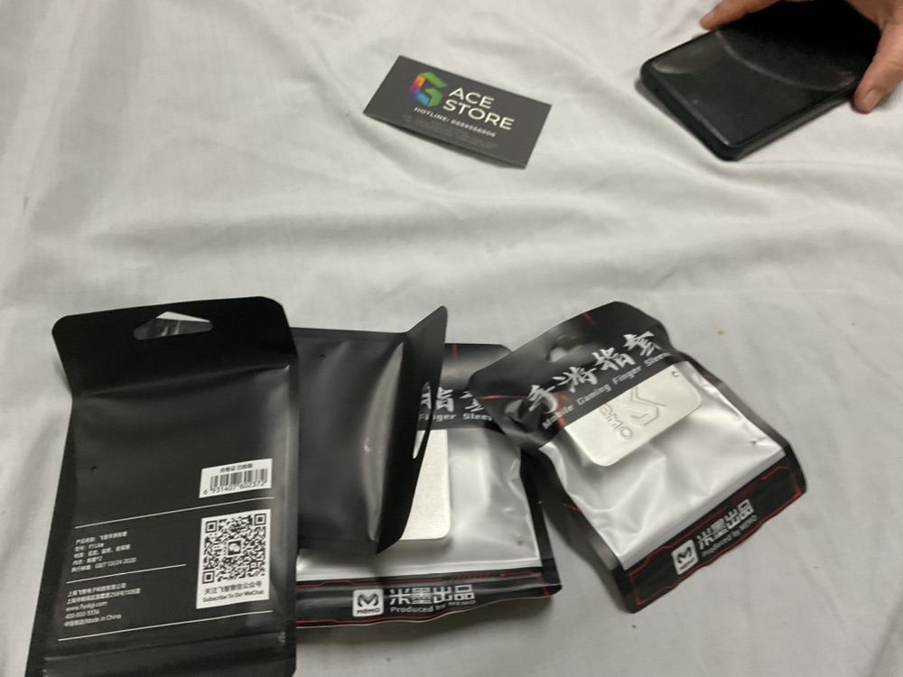 Bao ngón tay Flydigi dùng khi chơi game mobile