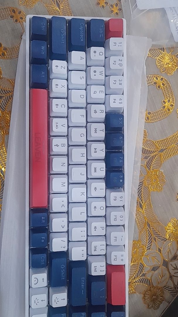Đèn LED RGB trên bàn phím