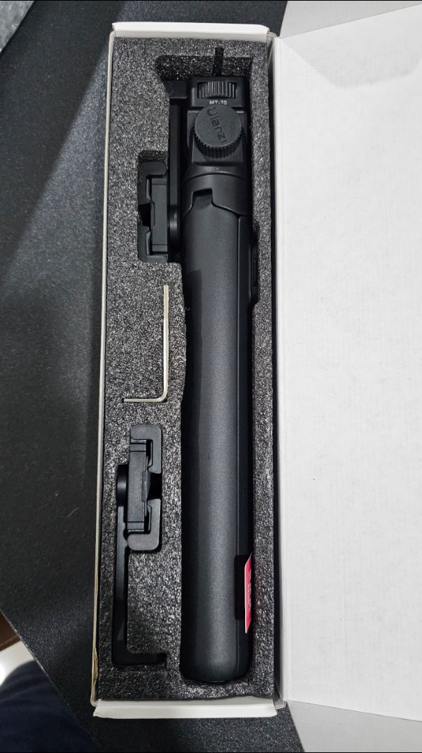 Ulanzi MT-70 ở dạng tripod