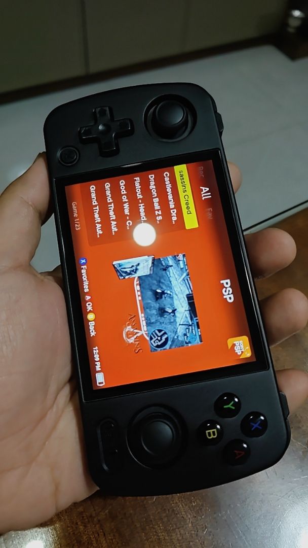 Anbernic RG405M với màn hình 4:3