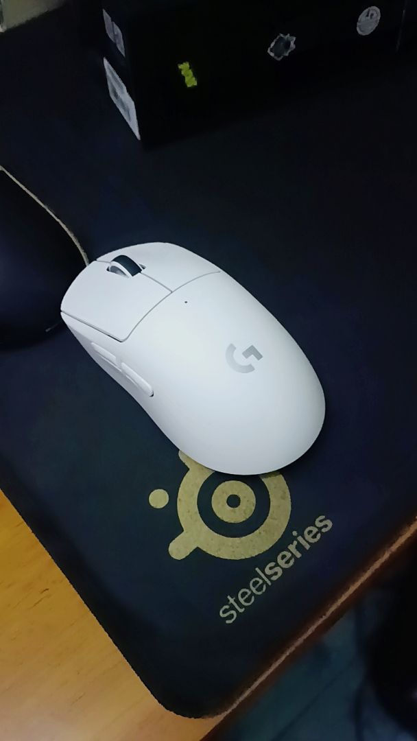 Chuột gaming Logitech không dây
