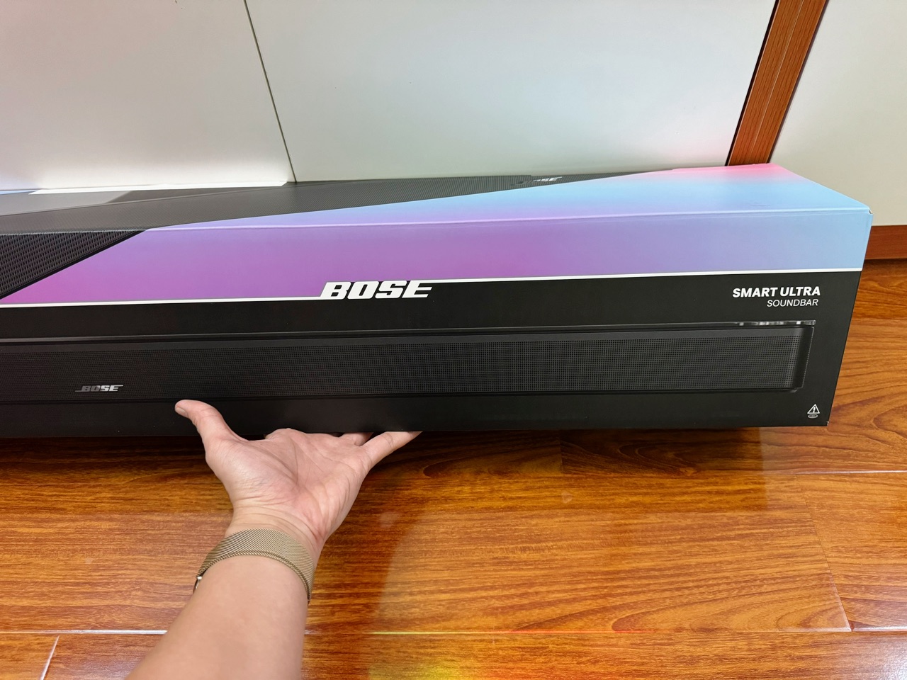 Bose Smart Ultra Soundbar trong không gian phòng khách