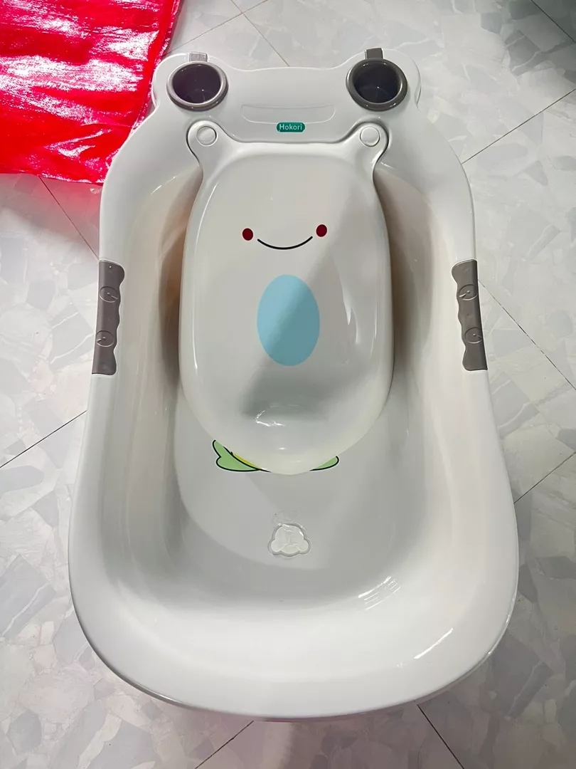 Thau tắm bé sơ sinh kèm võng tắm