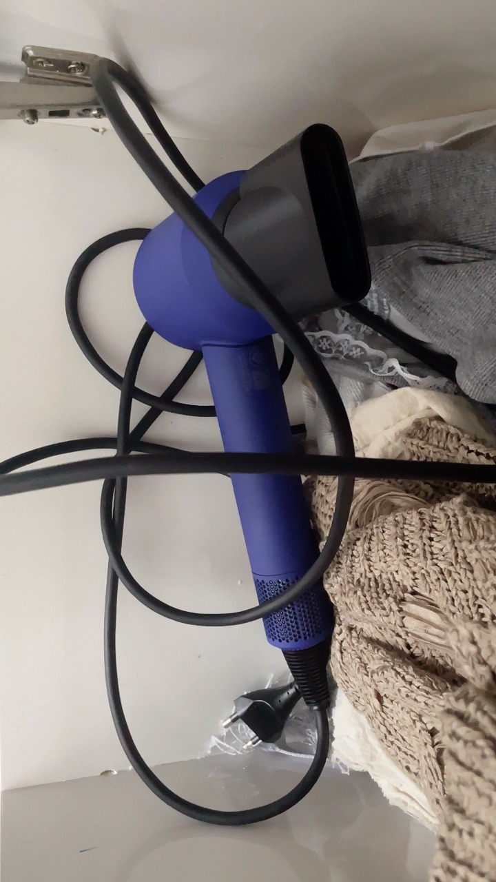 Máy sấy tóc Dyson Supersonic Nural HD16