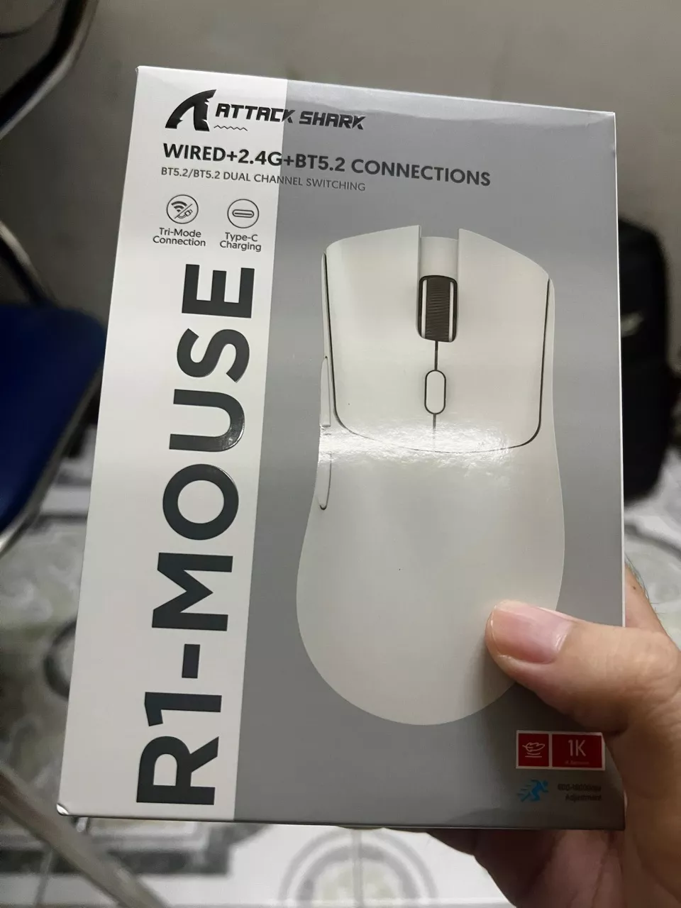 ATTACK SHARK R1 thiết kế công thái học