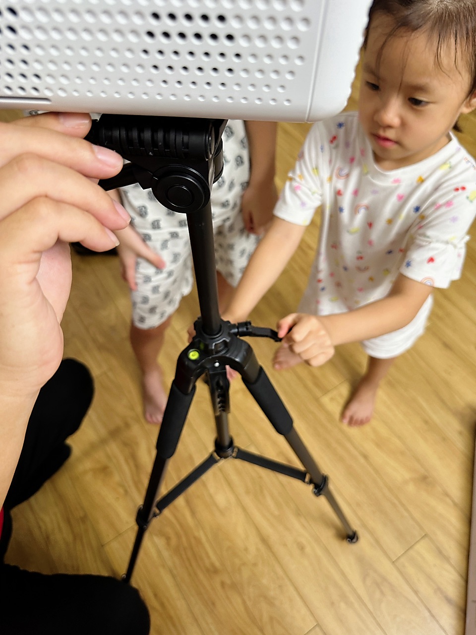 Tripod BEECUBE có thể thu gọn