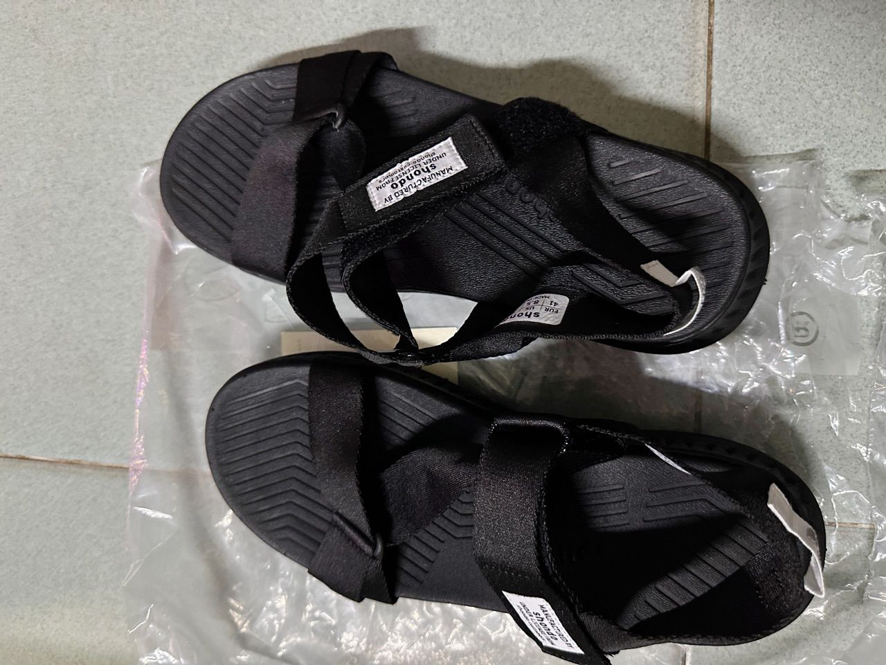 Sandal Shondo quai chéo màu đen trắng