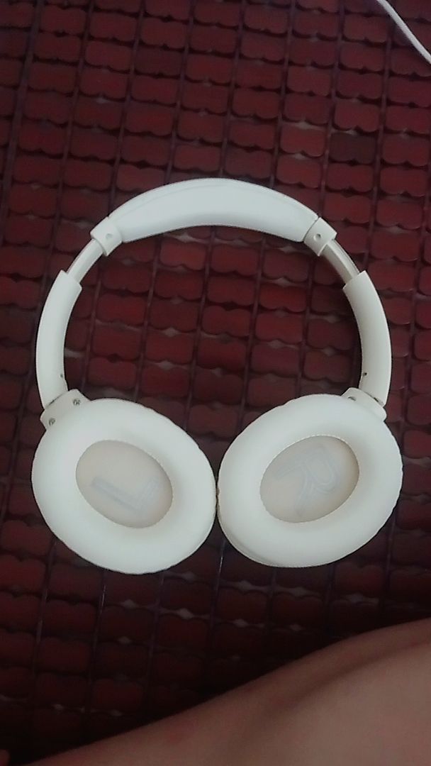 Tai nghe Lenovo TH54 màu đen