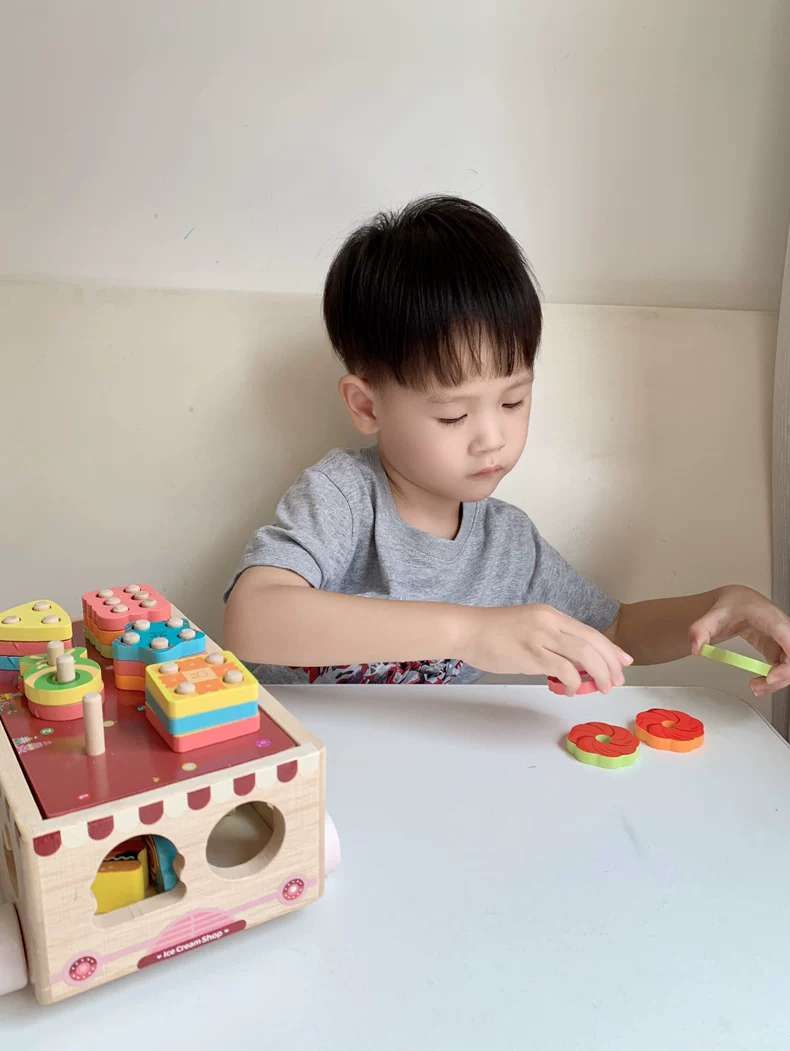 Xe ô tô gỗ đồ chơi Montessori