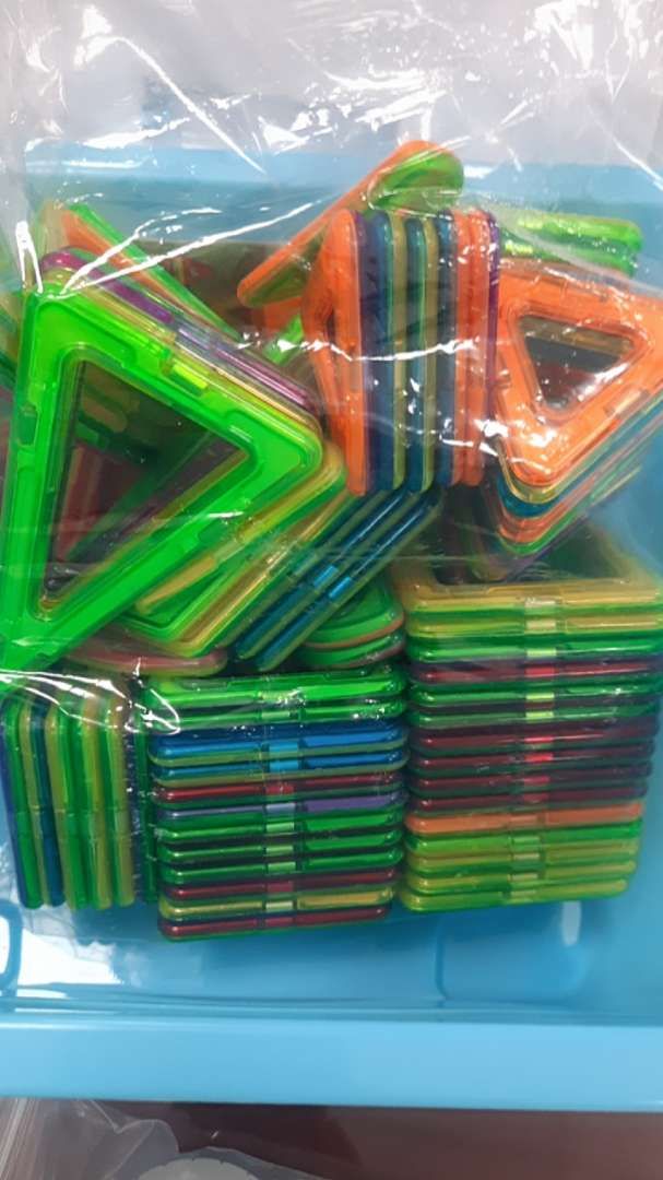 Đồ chơi lắp ráp nam châm cho bé