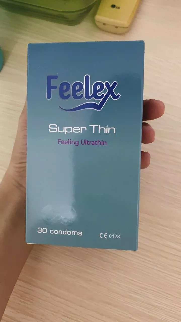 Bao cao su Feelex Superthin nhiều gel bôi trơn