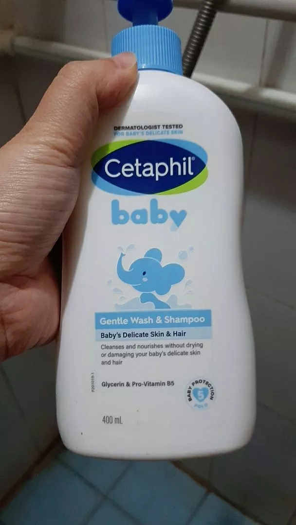 Hướng dẫn dùng sữa tắm gội dịu lành Cetaphil Baby cho bé
