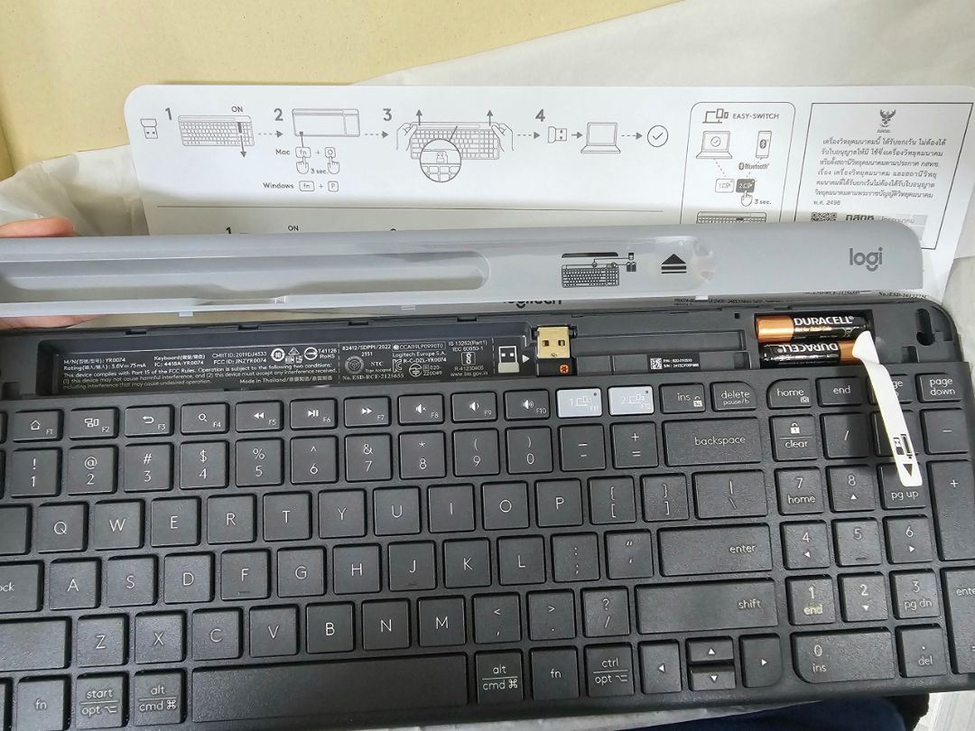 Thiết kế Logitech K580