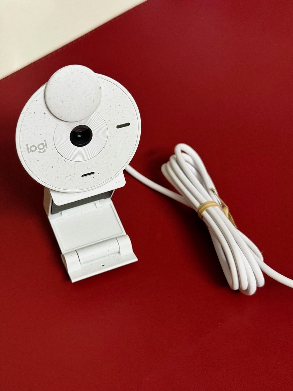 Màn che ống kính Brio 300