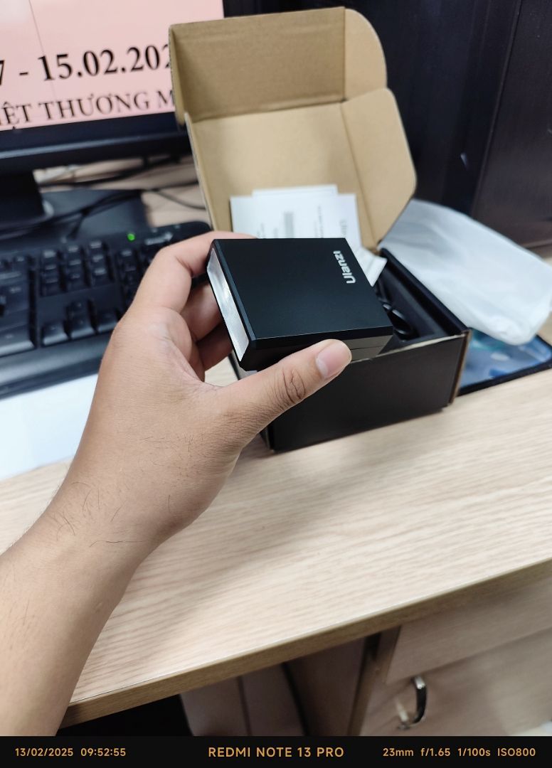 Thiết kế nhỏ gọn của đèn flash Ulanzi