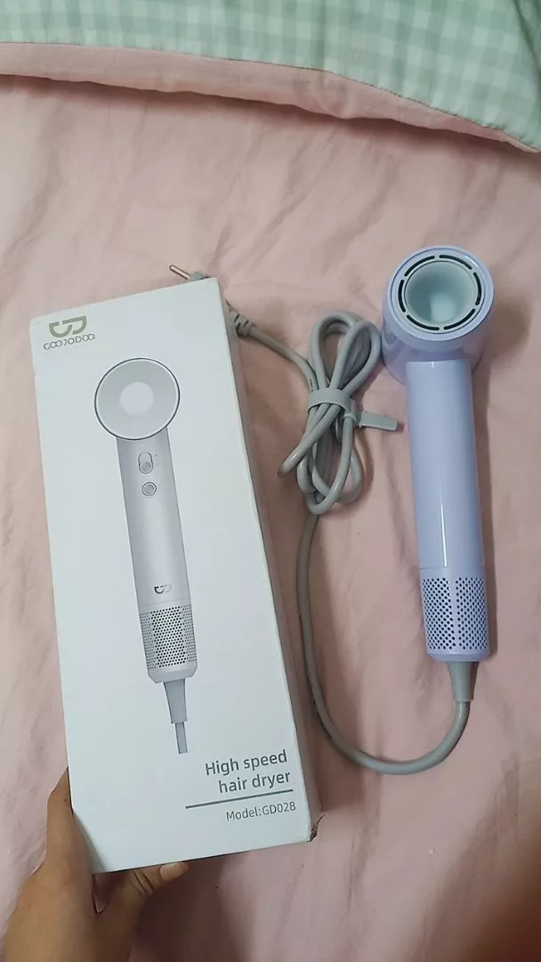 Máy sấy tóc kèm phụ kiện