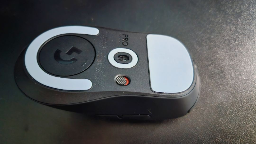 Thiết kế Logitech G PRO X SUPERLIGHT 2 DEX