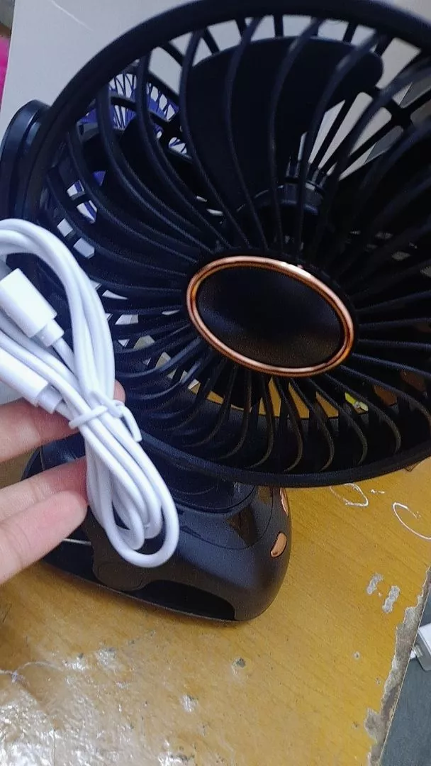 Quạt mini Goojodoq N33 kẹp gọn trên bàn làm việc