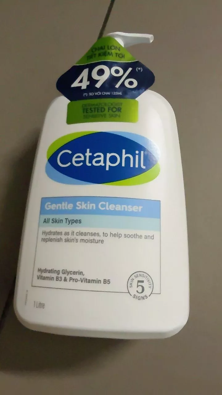 Sữa rửa mặt Cetaphil - công thức không xà phòng