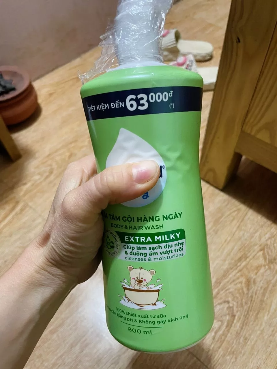 Sữa tắm gội trẻ em Lactacyd Baby Extra Milky – công thức LACTOBIOME+