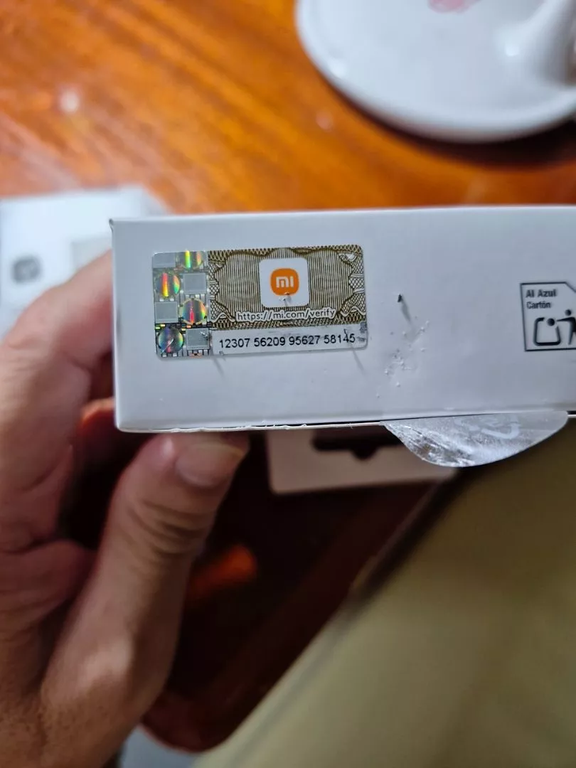 Hộp sạc tai nghe Xiaomi