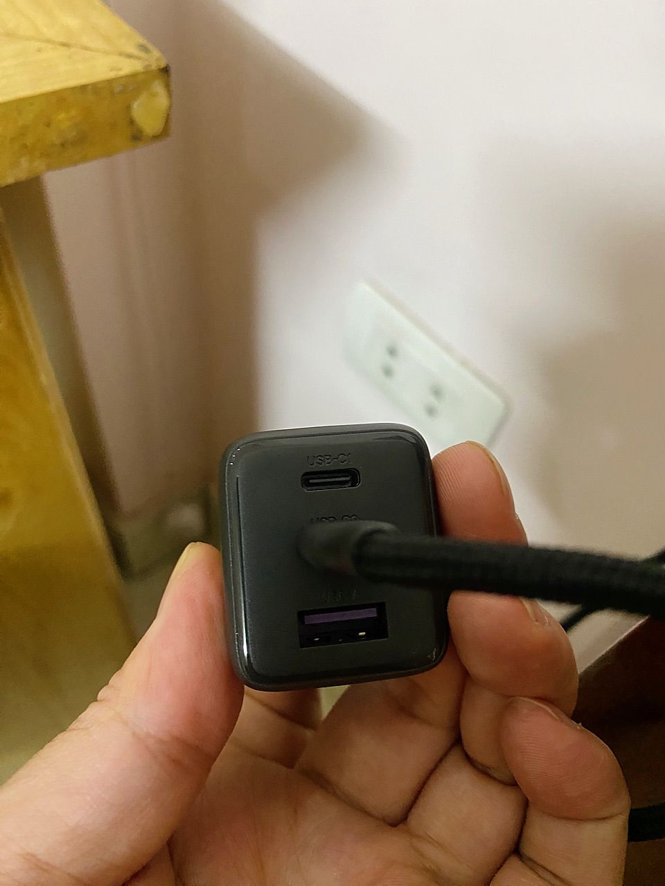 Bộ chuyển đổi nguồn USB-C UGREEN