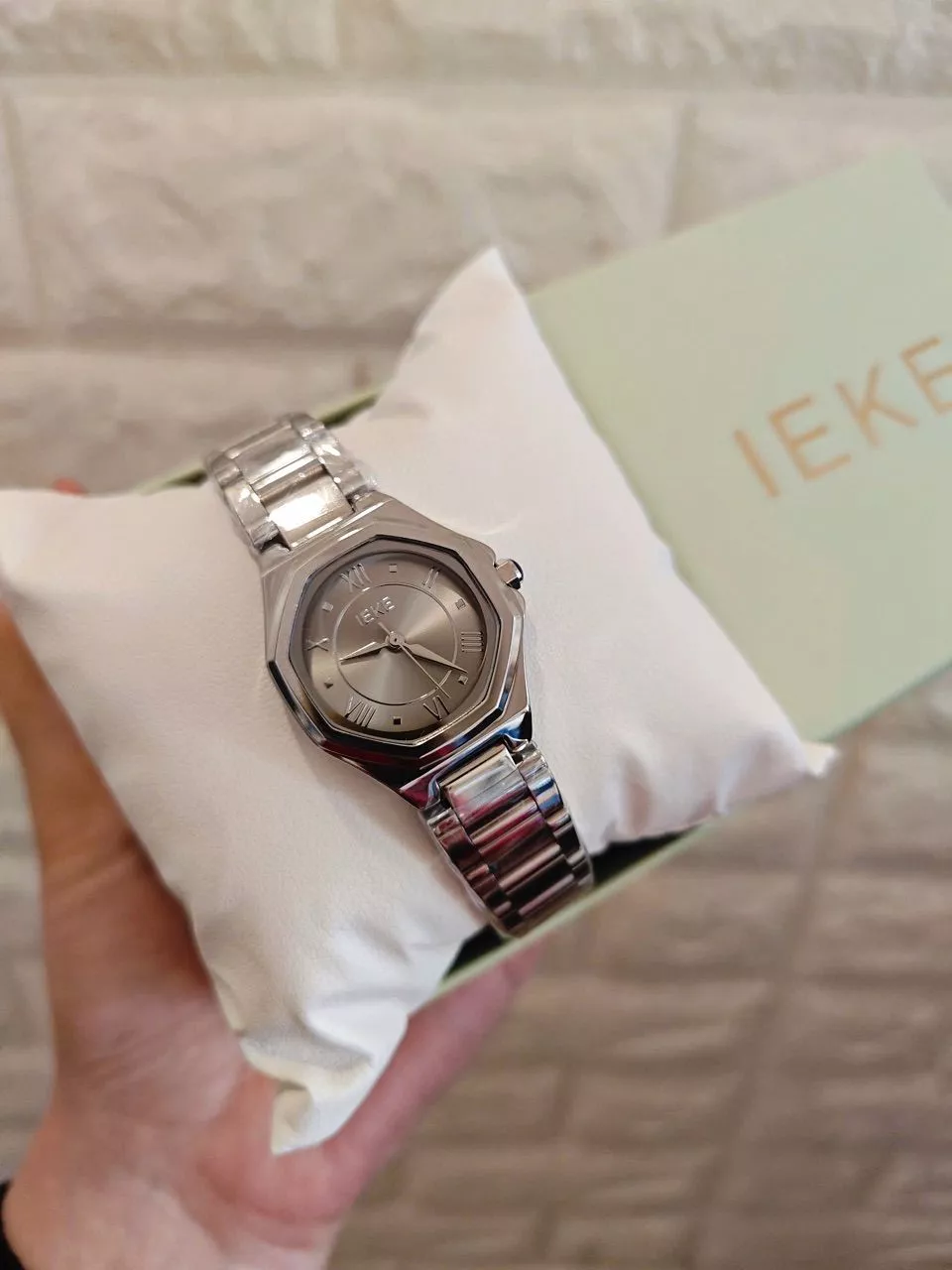 Đồng hồ nữ IEKE dây thép không gỉ