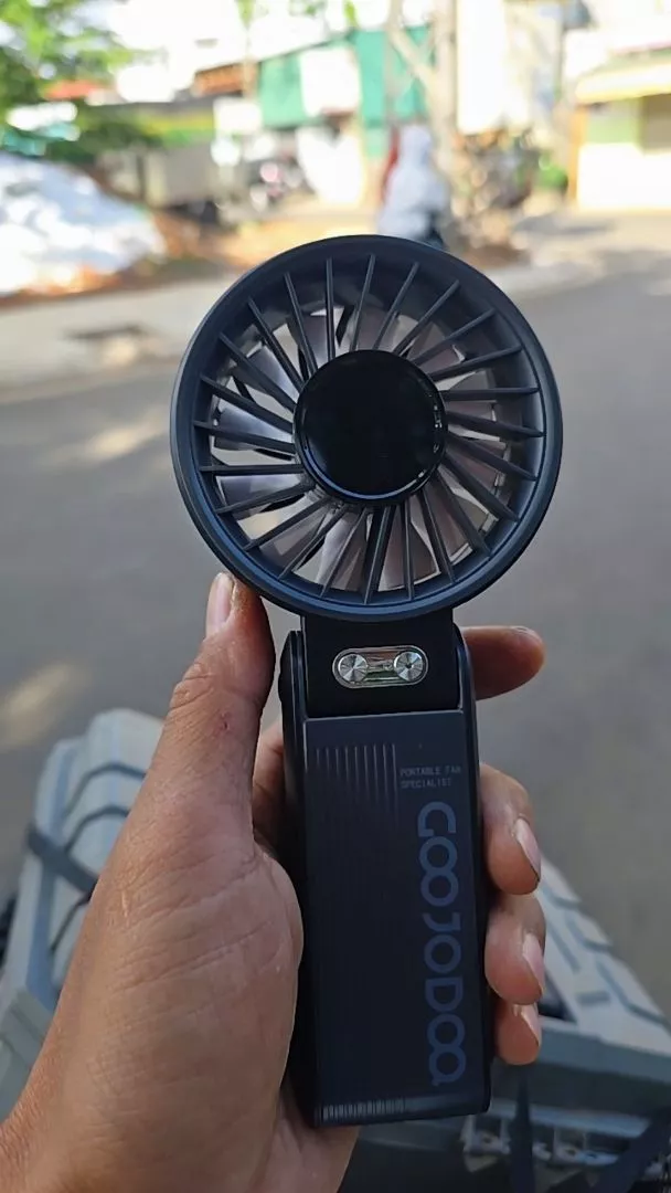 Sạc dự phòng GOOJODOQ 22.5W Mecha nhẹ