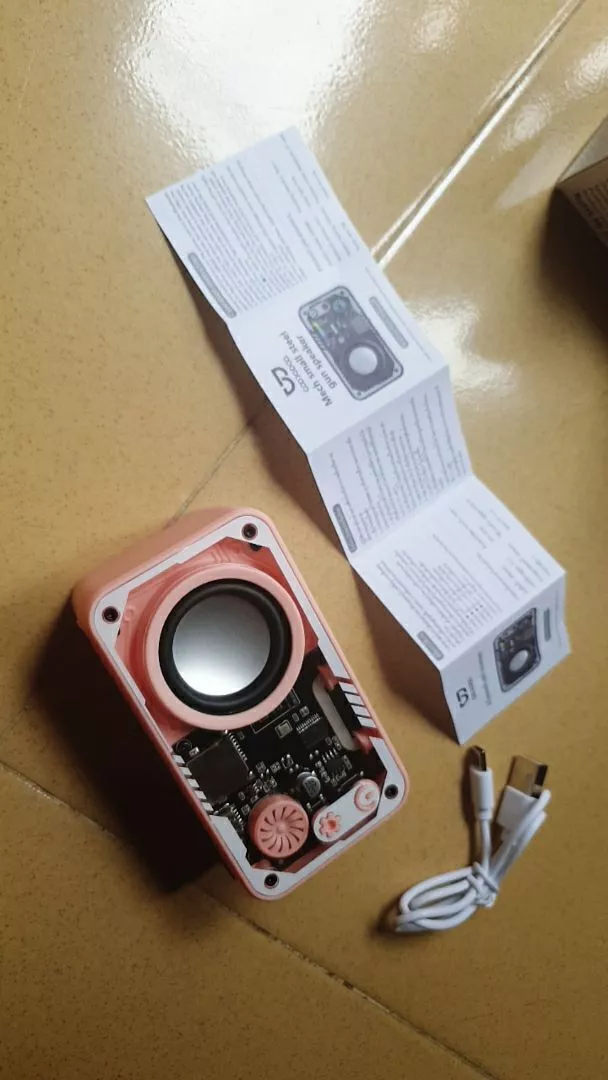 Loa mini GOOJODOQ thiết kế cơ khí nhỏ gọn