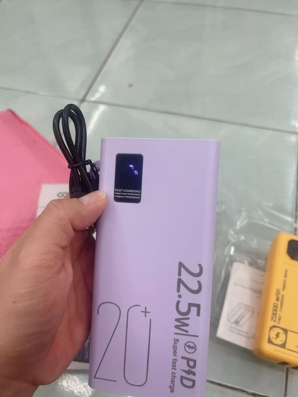 Màn hình LED trên sạc