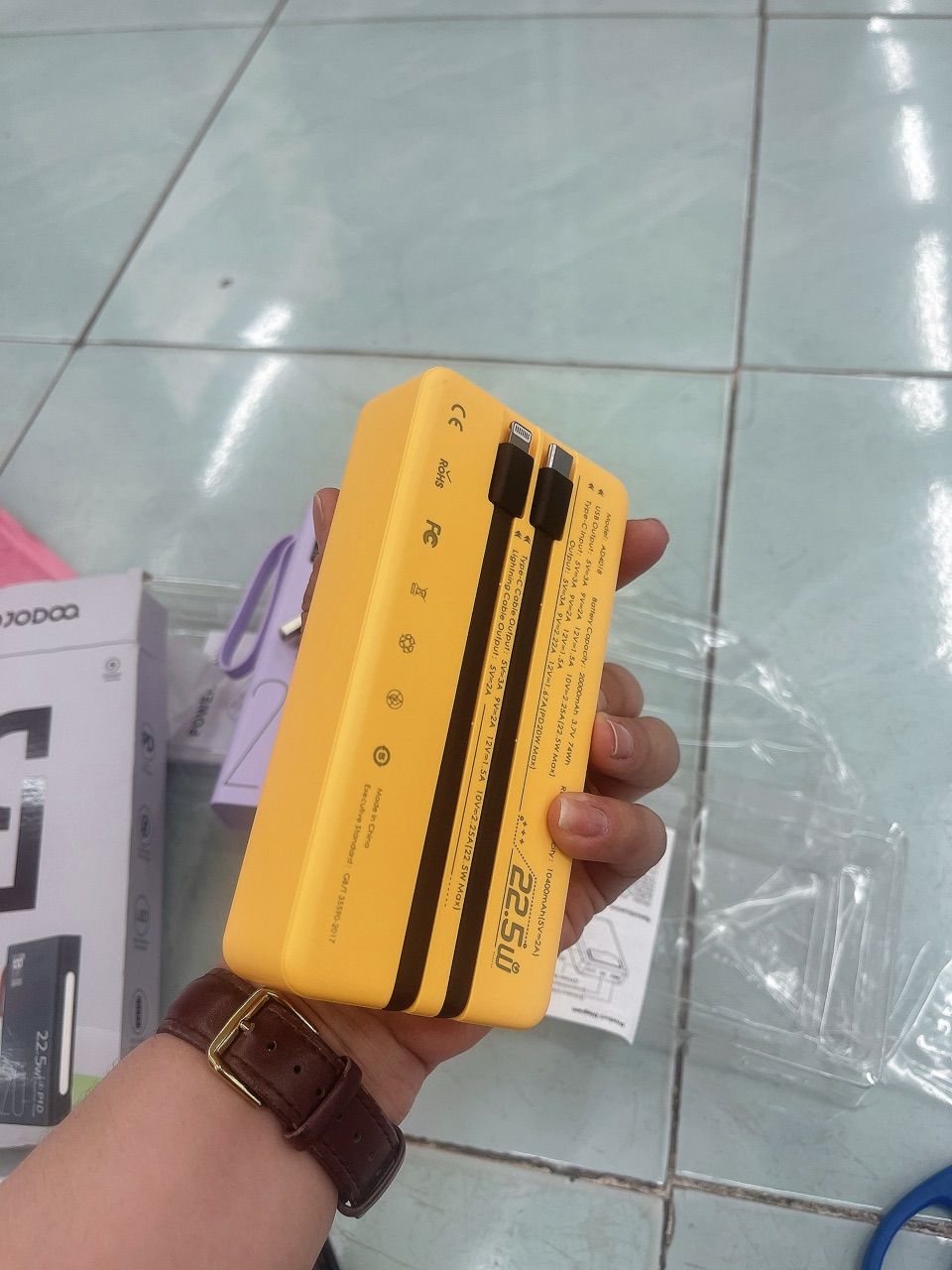 Chi tiết sạc dự phòng GOOJODOQ