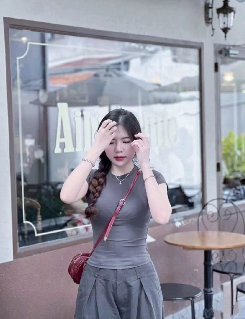 Áo thun trơn form ôm body chất cotton mịn co giãn HEIMI Áo thun trơn form ôm body chất cotton mịn co giãn HEIMI