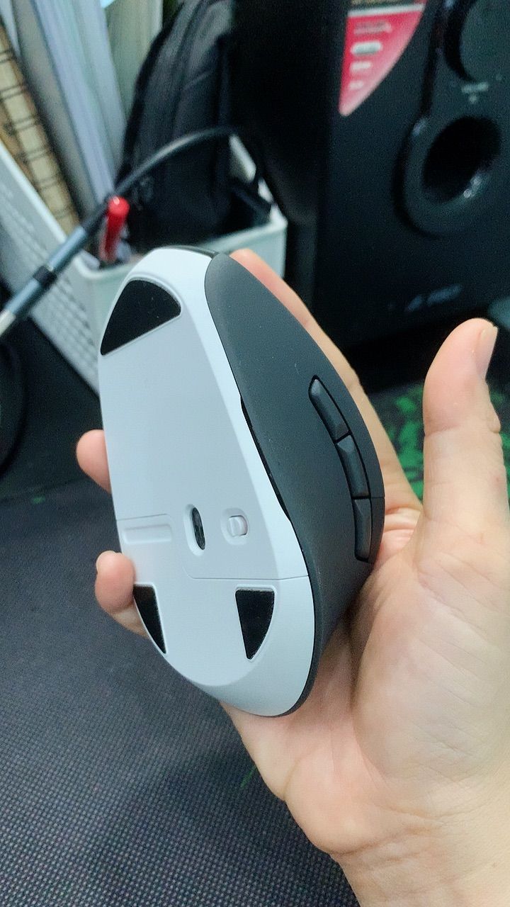 Thiết kế chuột Logitech M720