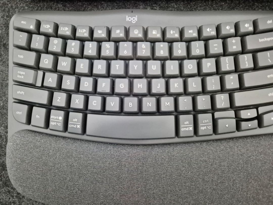 Bố cục bàn phím Logitech Wave Keys