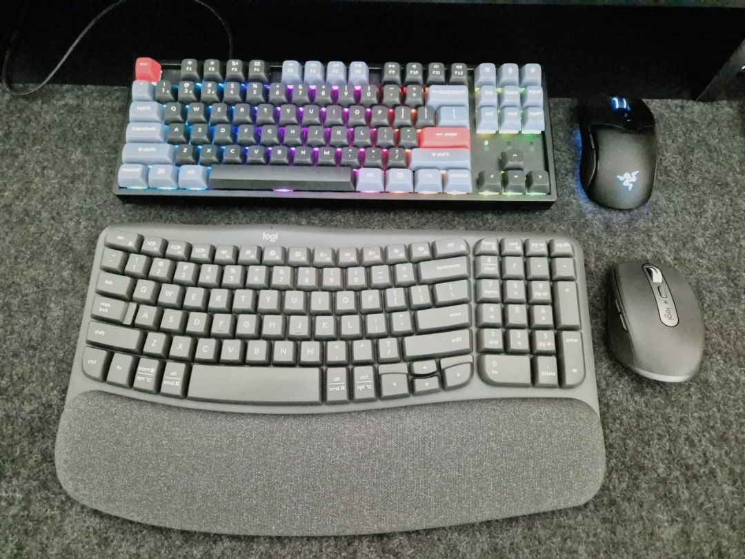 Thiết kế hình sóng của Logitech Wave Keys