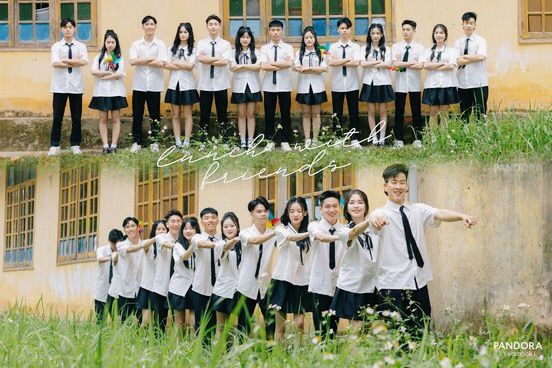 Áo thun màu trắng thương hiệu Shondo
