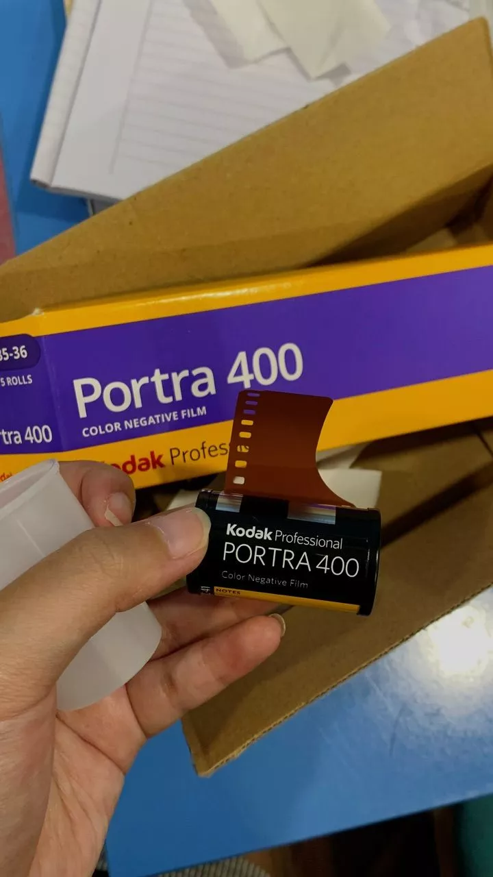 Phim Kodak Portra 400 36 tấm ISO 400 date 03/2028