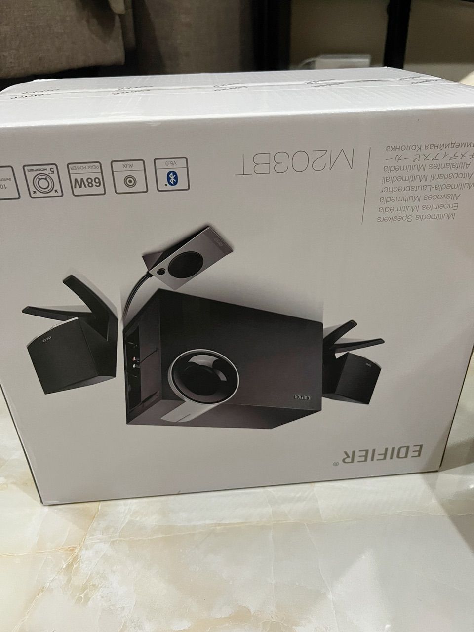Thiết kế loa EDIFIER M203BT để bàn