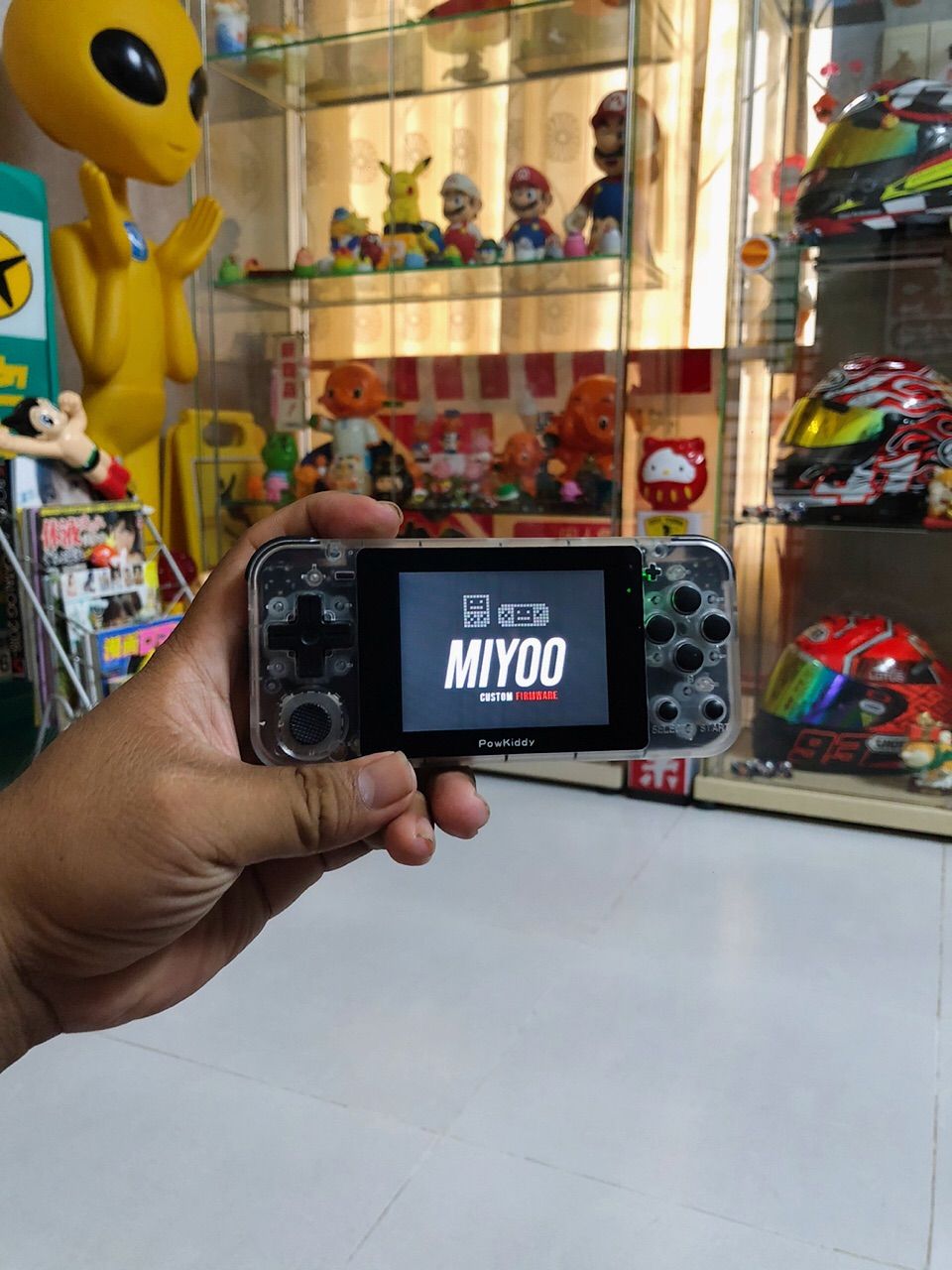 Thẻ nhớ cài sẵn hệ điều hành và game