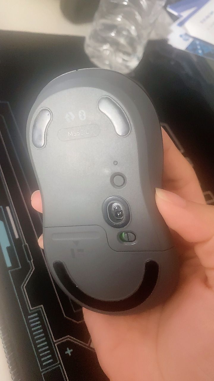 Chuột không dây Logitech M550