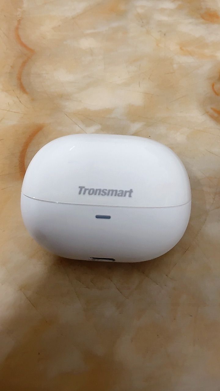 Hộp sạc Tronsmart SOUNFII R4