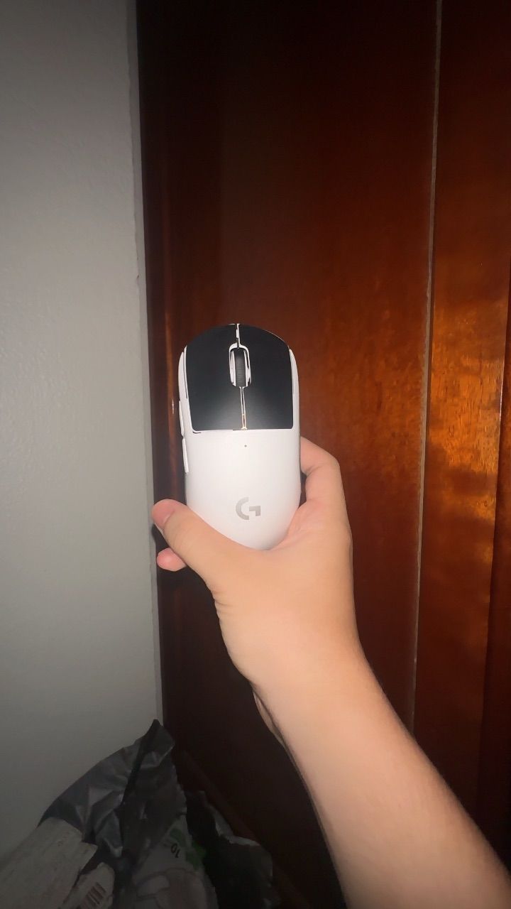 Thiết kế chuột Logitech G Pro X Superlight