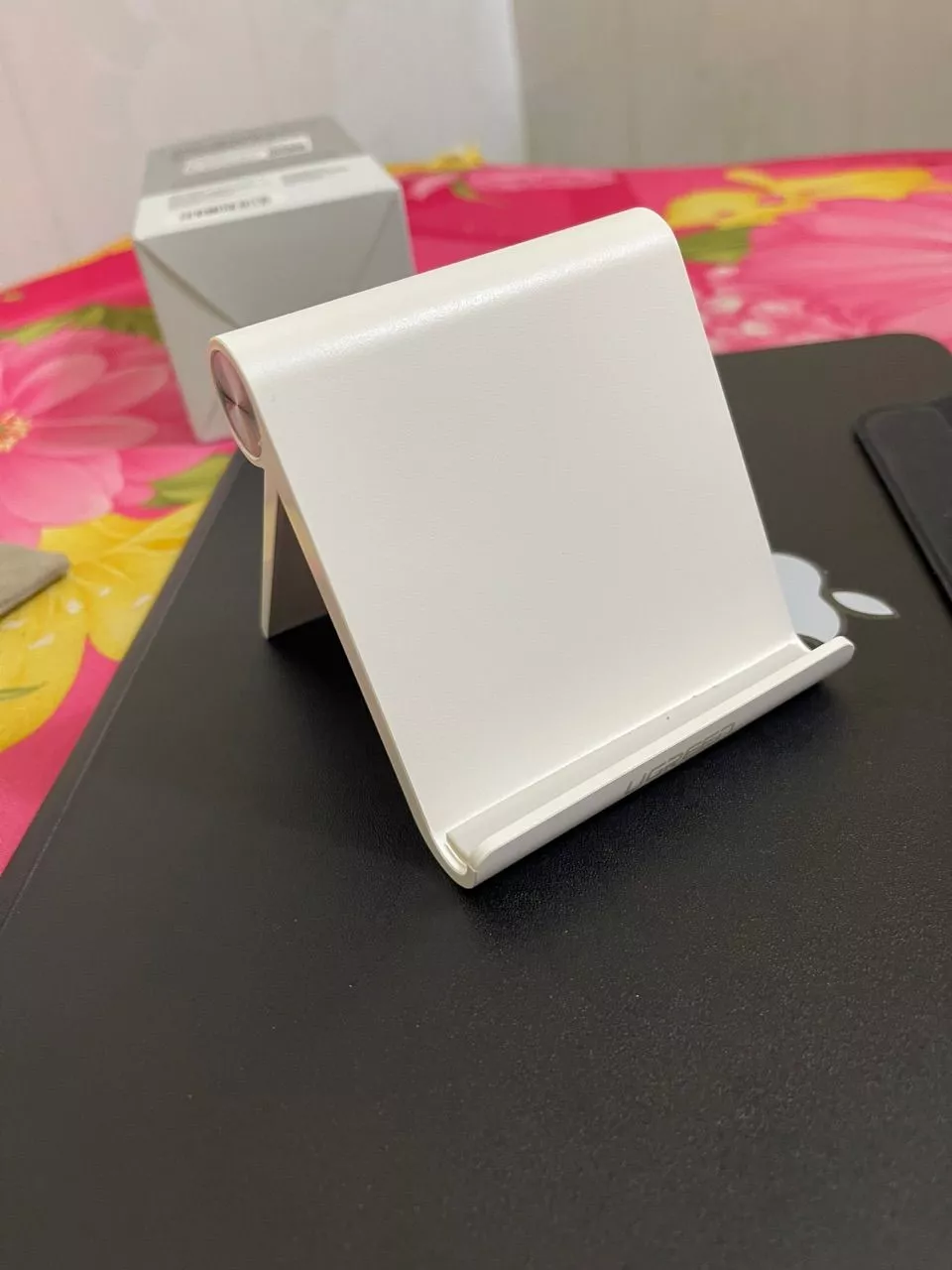 Giá đỡ LP106 dùng trên bàn