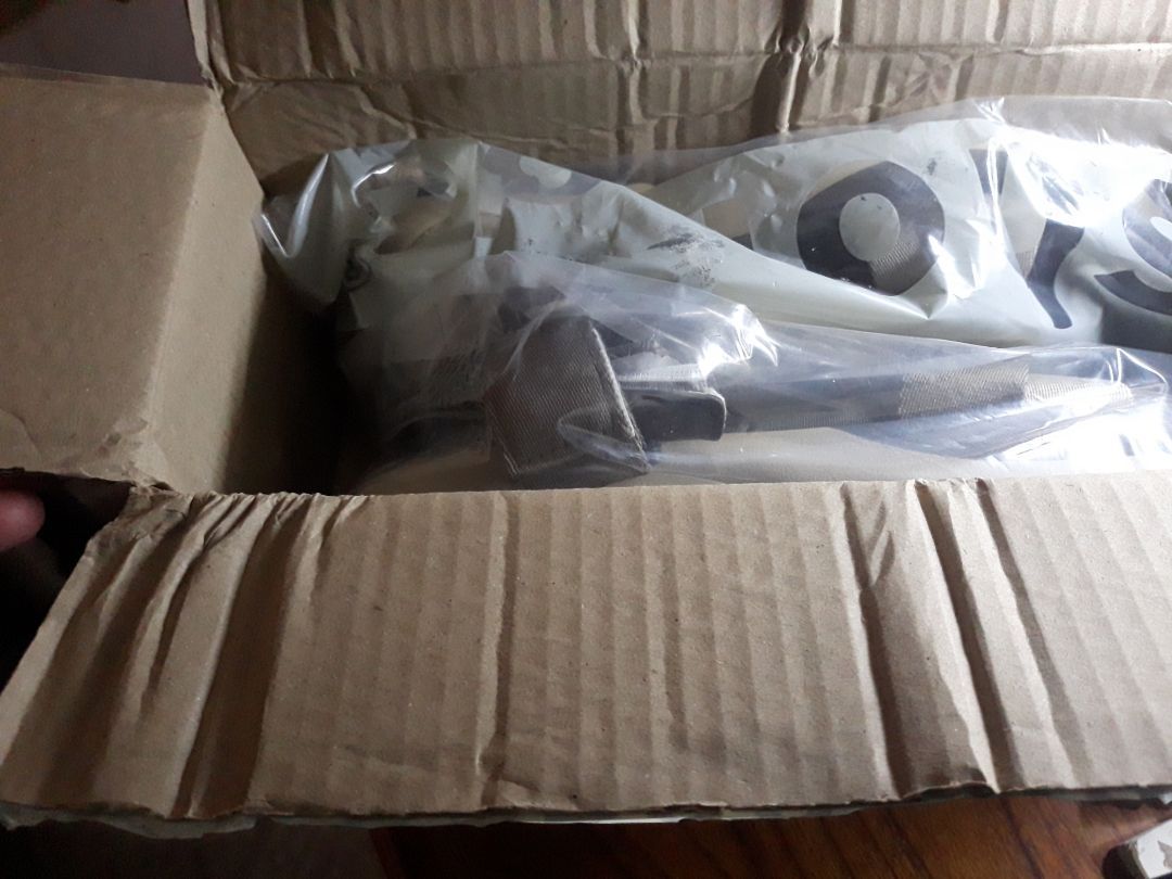 Chi tiết giày sandals SHONDO